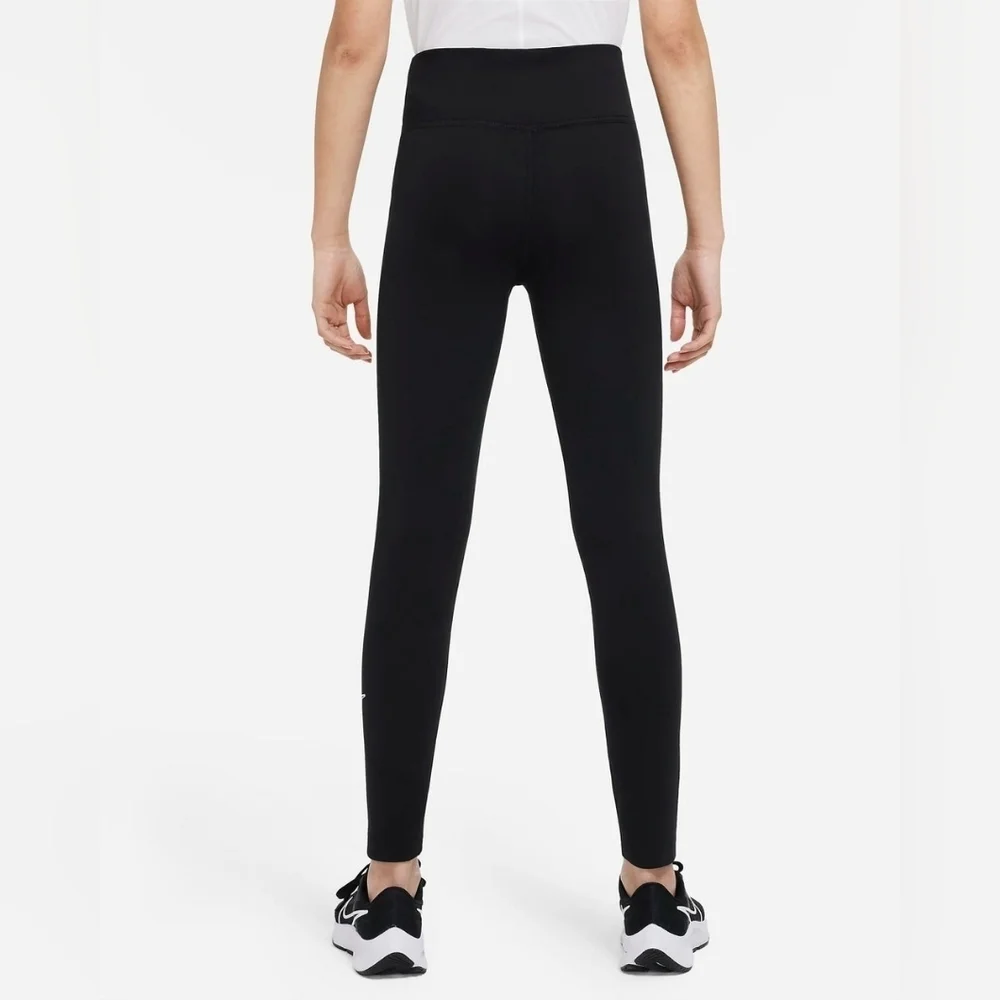 Nike sleek black